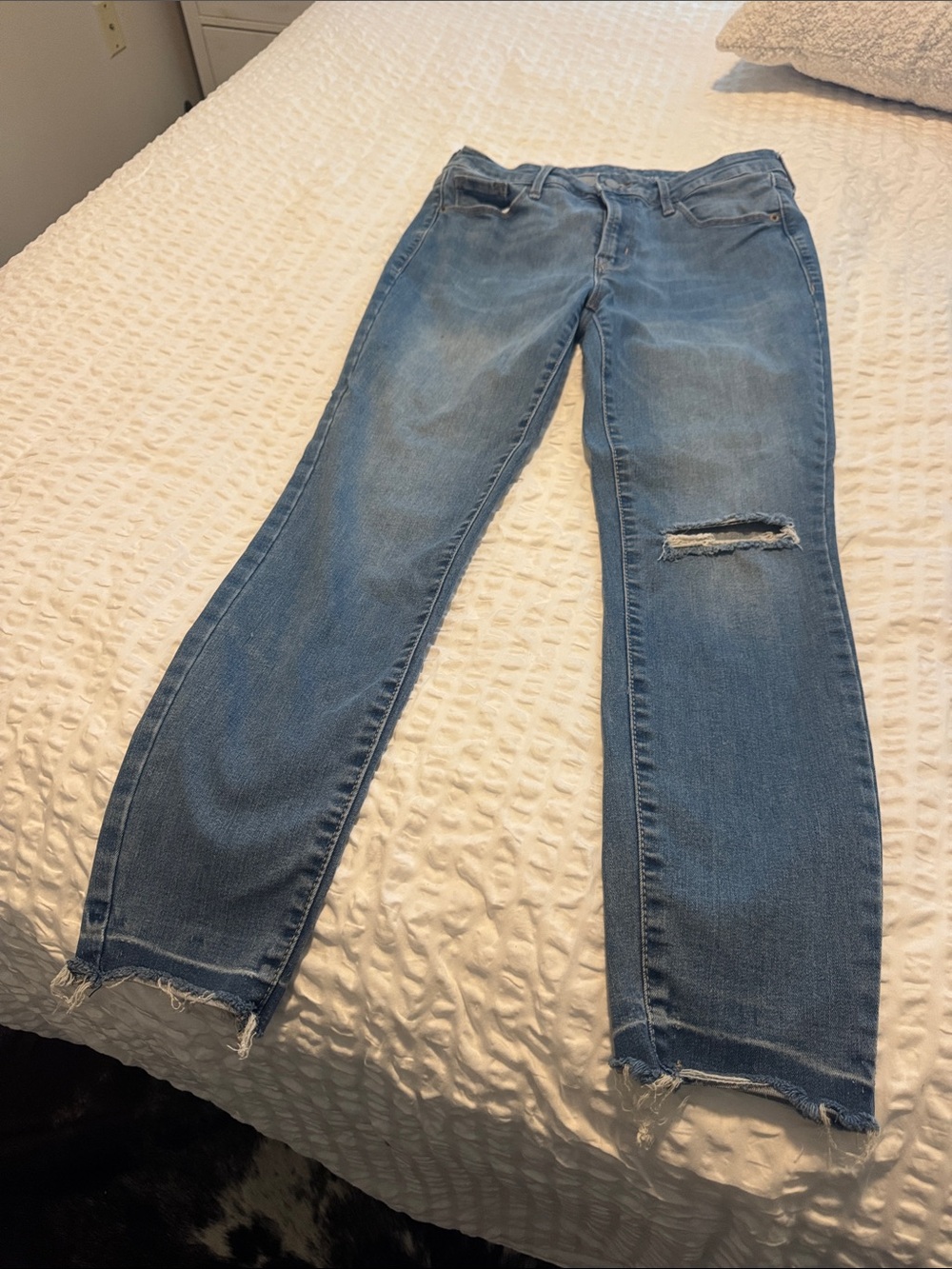 Old Navy Rockstar Stretch Distressed Women’s Jeans